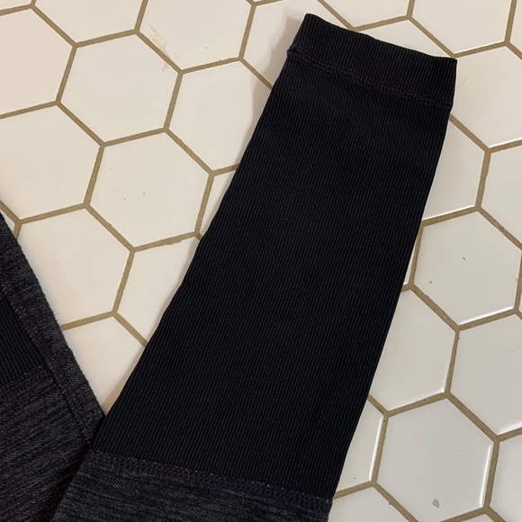 Lululemon Zipper Leggings Sz 2 - Picture 3 of 5
